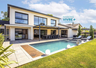Grande maison moderne dans l'Ain