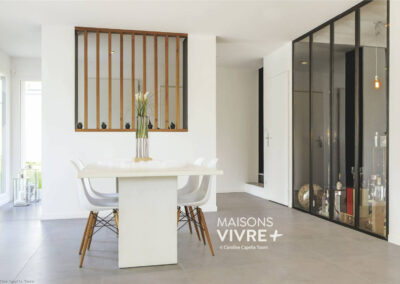 Maison contemporaine toit plat dans l'Ouest Lyonnais