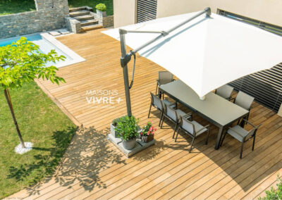 Maison contemporaine sur 3 niveaux en L dans les Monts d'Or