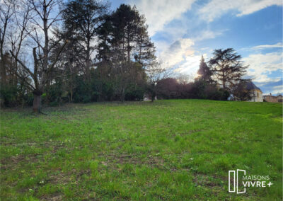 NOUVEAU TERRAIN A SAINT CYR AU MONT D'OR (69450) DE 1230 M²