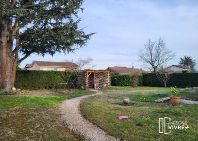 TERRAIN À REYRIEUX
